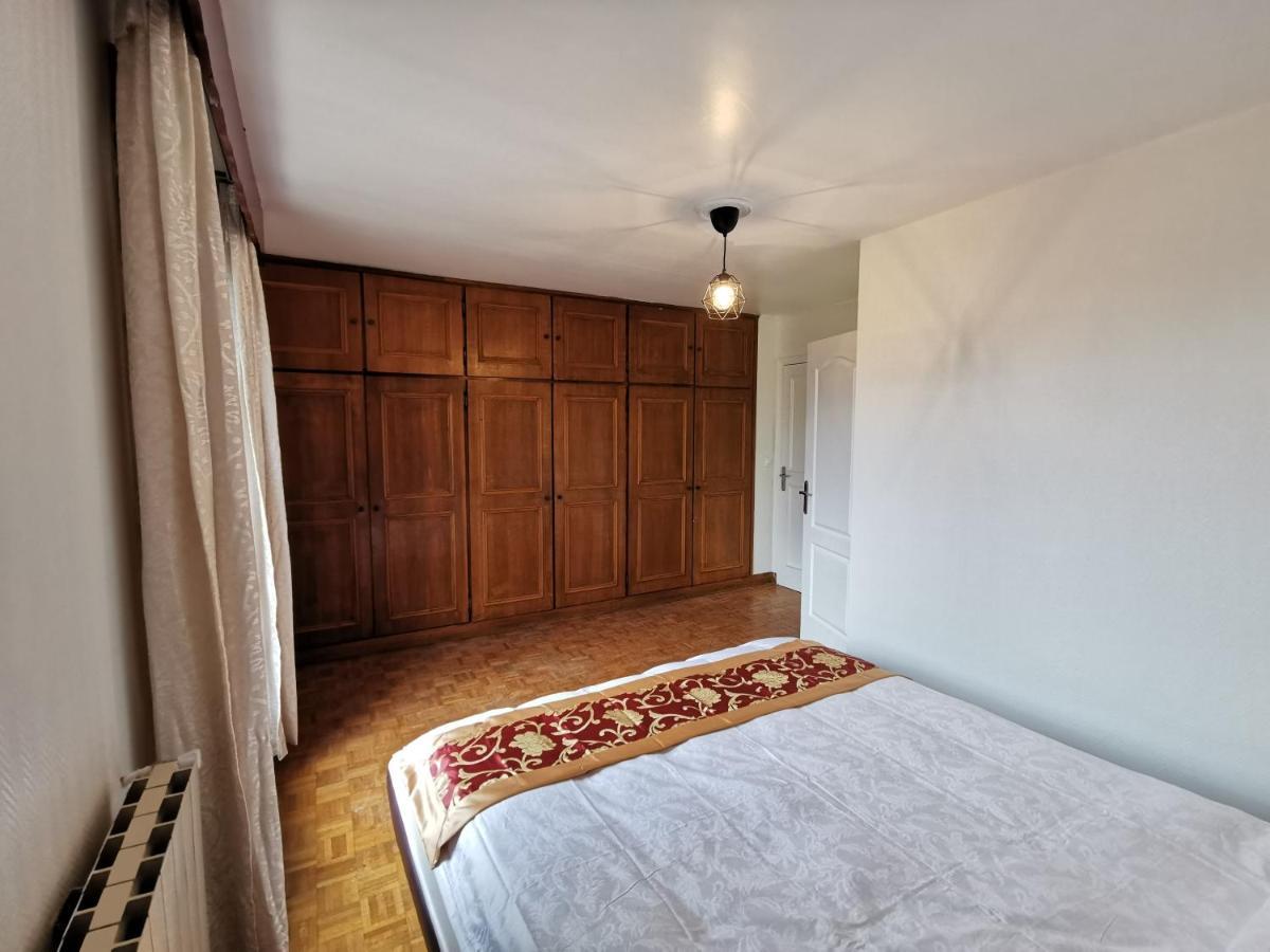 Bondy Chambre Exteriér fotografie