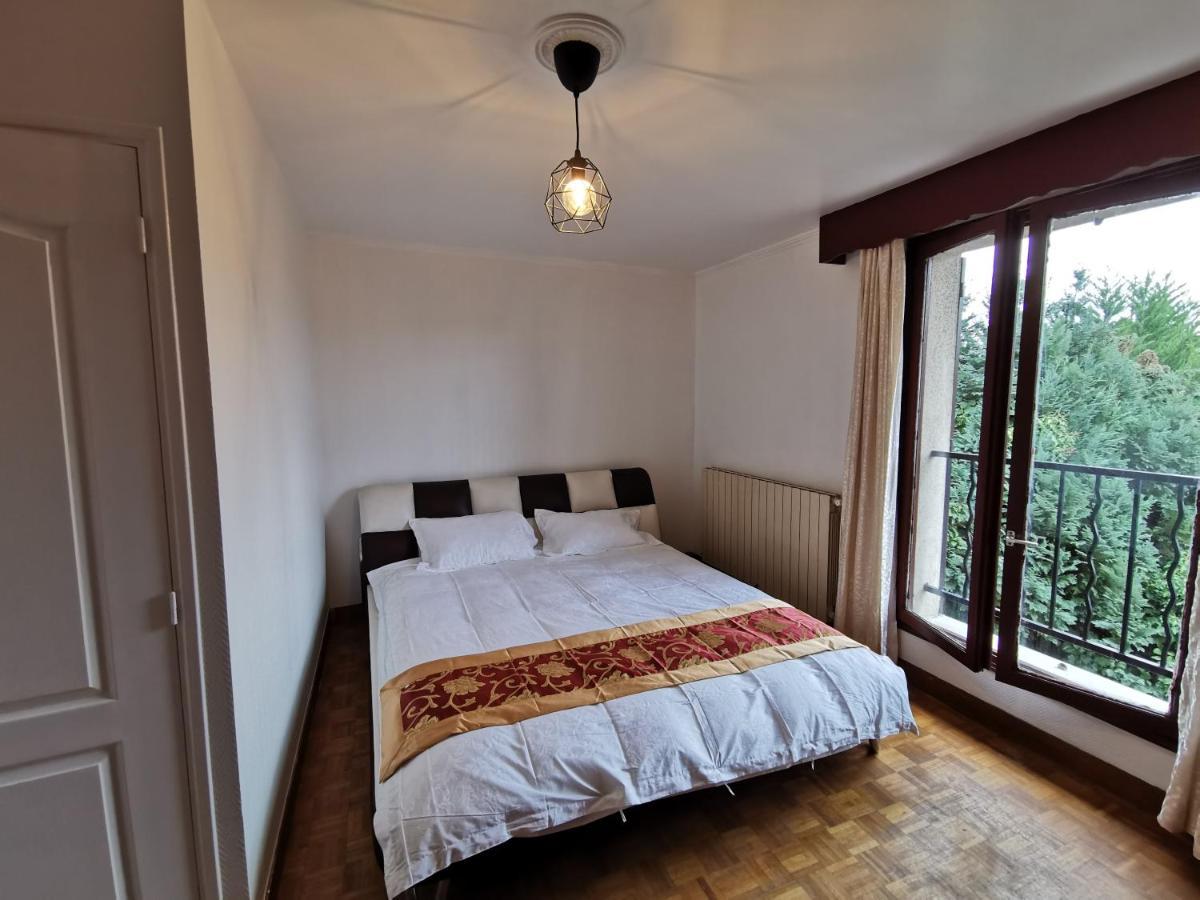 Bondy Chambre Exteriér fotografie