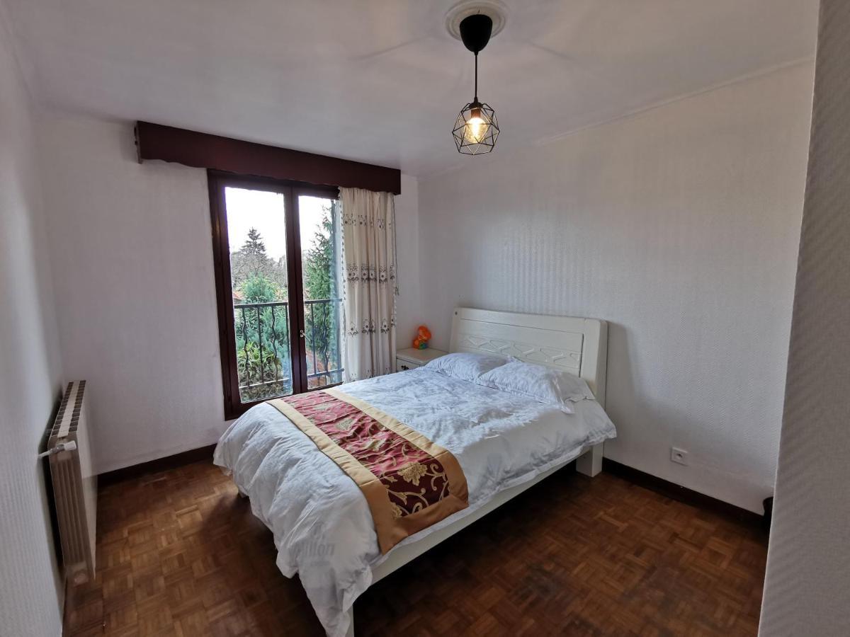 Bondy Chambre Exteriér fotografie